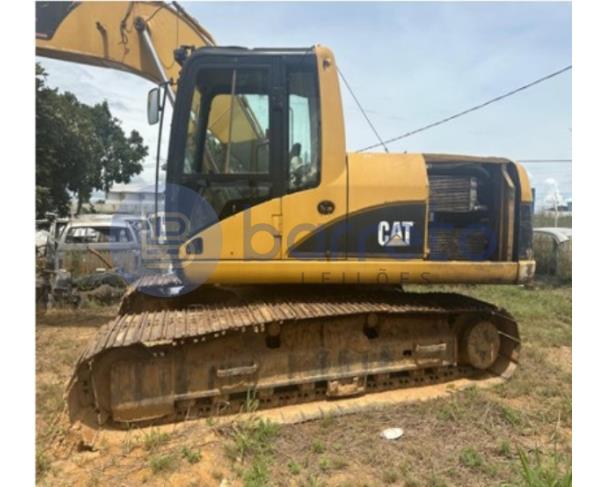 Foto de ESCAVADEIRA HIDRÁULICA CATERPILLAR MODELO: 320C, ANO 2010, TIPO DE TRAÇÃO:    Esteira METÁLICA