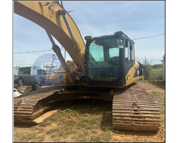 Foto de ESCAVADEIRA HIDRÁULICA CATERPILLAR MODELO: 320C, ANO 2010, TIPO DE TRAÇÃO:    Esteira METÁLICA