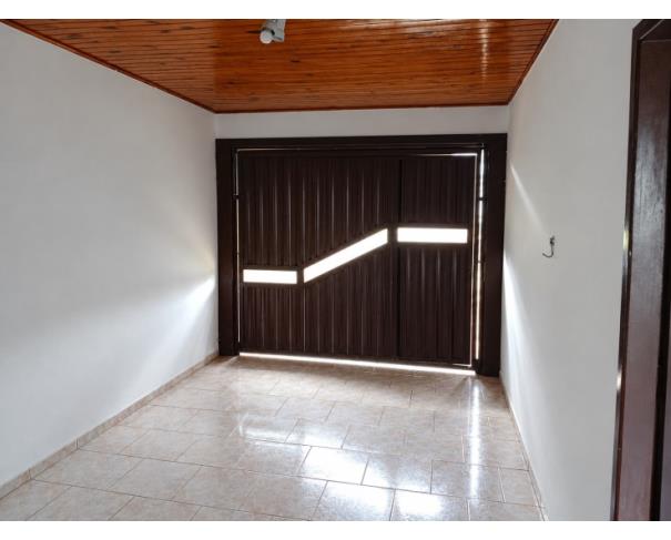 Foto de CASA, A.T. 393,04 M², A.C. 120,00 M², BAIRRO CADORINNO, PATO BRANCO/PR.