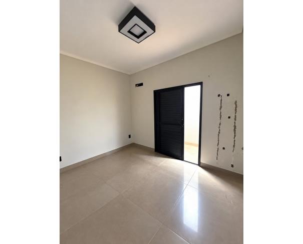 Foto de CASA – A.T 304,72M² l A.C. 179,53 m², JARDIM VENEZA, BATATAIS/SP.