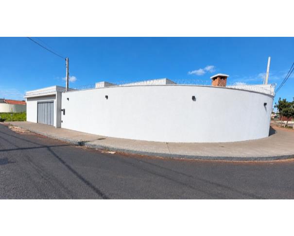 Foto de CASA – A.T 304,72M² l A.C. 179,53 m², JARDIM VENEZA, BATATAIS/SP.