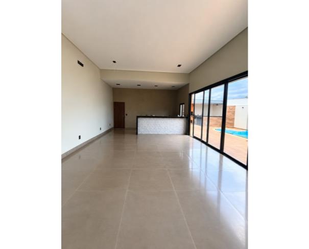 Foto de CASA – A.T 304,72M² l A.C. 179,53 m², JARDIM VENEZA, BATATAIS/SP.