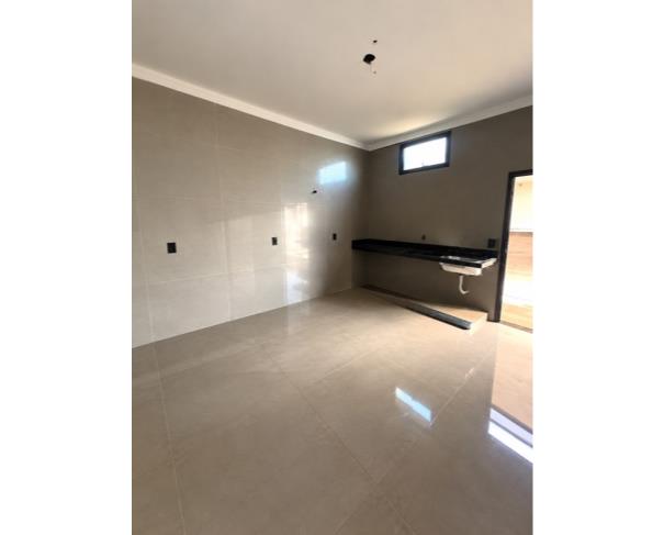 Foto de CASA – A.T 304,72M² l A.C. 179,53 m², JARDIM VENEZA, BATATAIS/SP.