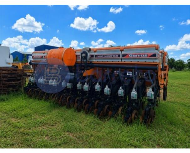 Foto de PLANTADORA GENIUS, MODELO GSPV-150150, EQUIPADA COM SISTEMA PNEUMATICO DE ALTA PRECISÃO PARA SEMEADURA, ANO DE FABRICÃO: 2021 