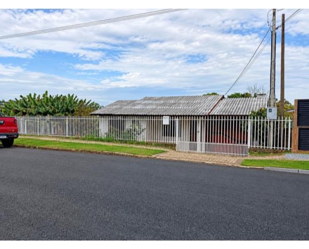 Foto de CASA, A.T. 393,04 M², A.C. 120,00 M², BAIRRO CADORINNO, PATO BRANCO/PR.